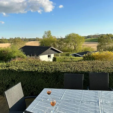 펜션 70s With Views Over The Sea Brenderup