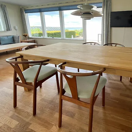 펜션 70s With Views Over The Sea *