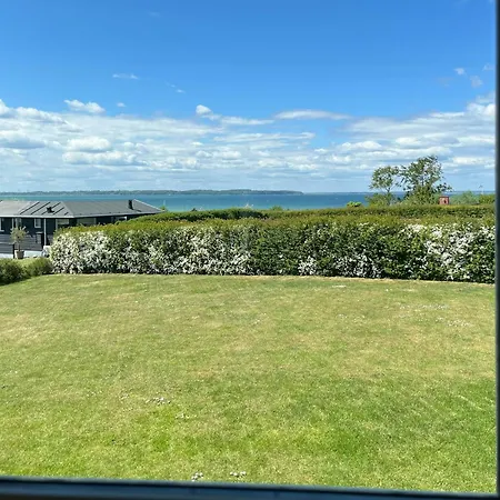Tatil Evi 70s With Views Over The Sea Brenderup