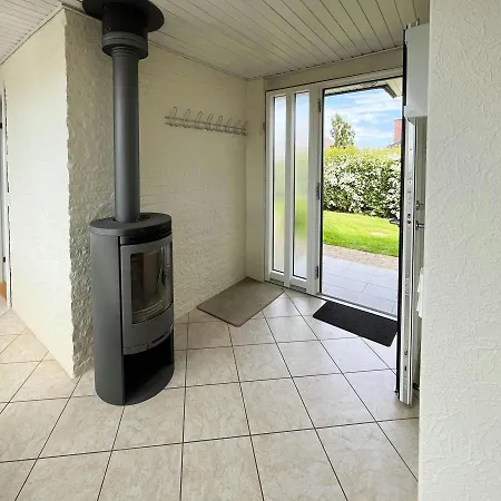 Tatil Evi 70s With Views Over The Sea